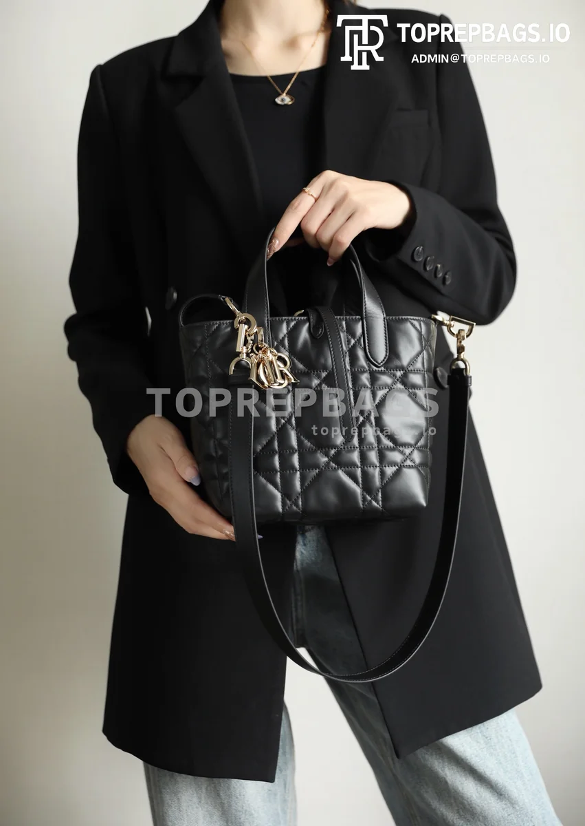 i1739776707079_9110_0_8 Dior Toujours Vertical in Black
