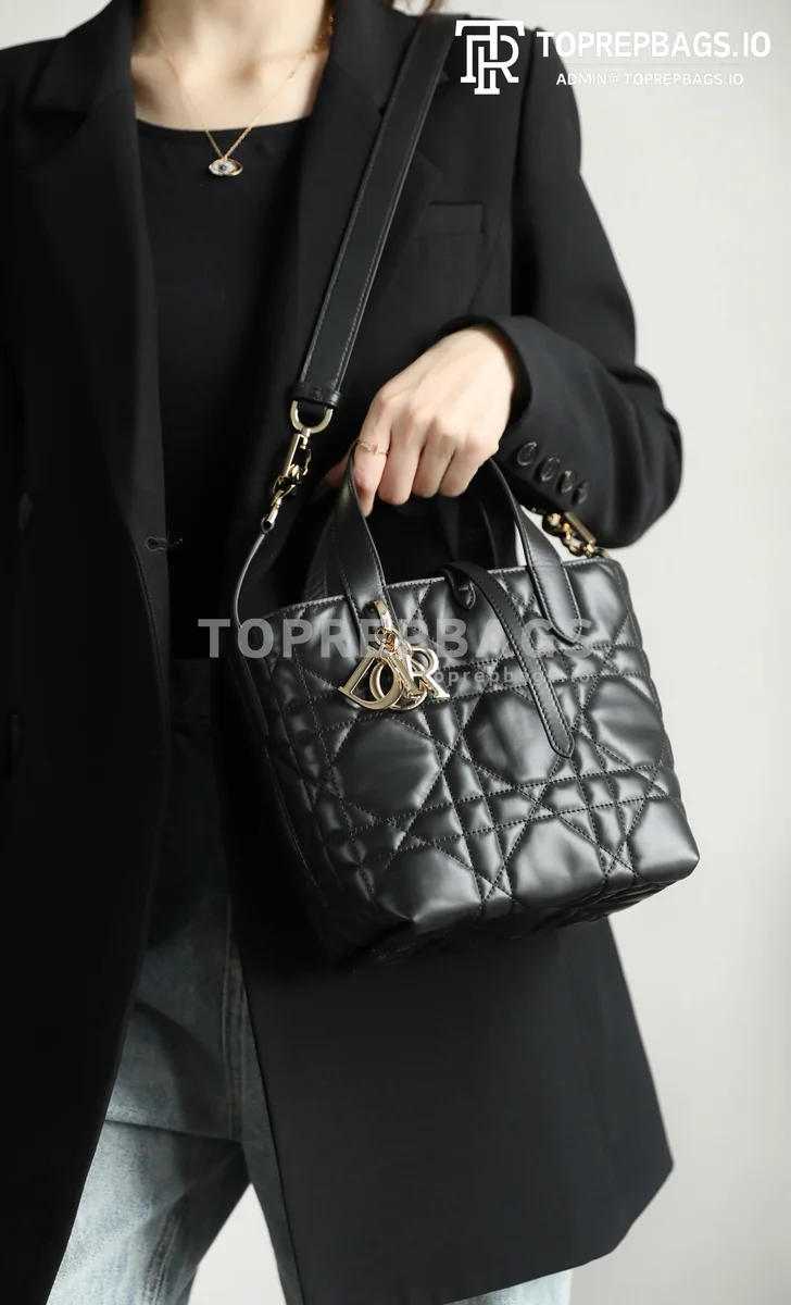i1739776712432_3979_0_7 Dior Toujours Vertical in Black