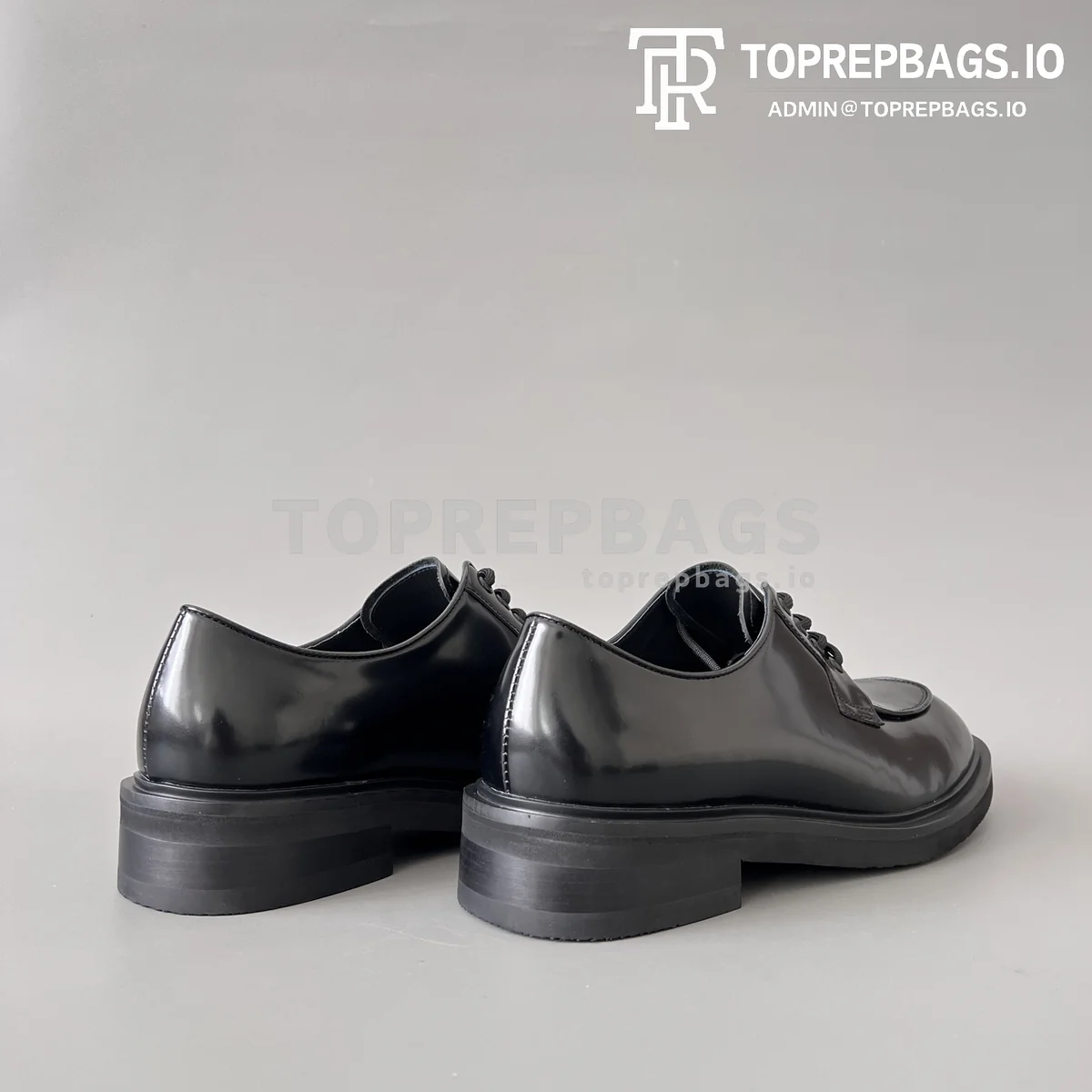 i1740641961924_4147_0_3 Prada in Black