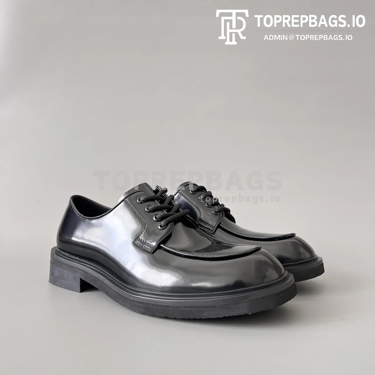 i1740641961945_7268_0_2 Prada in Black
