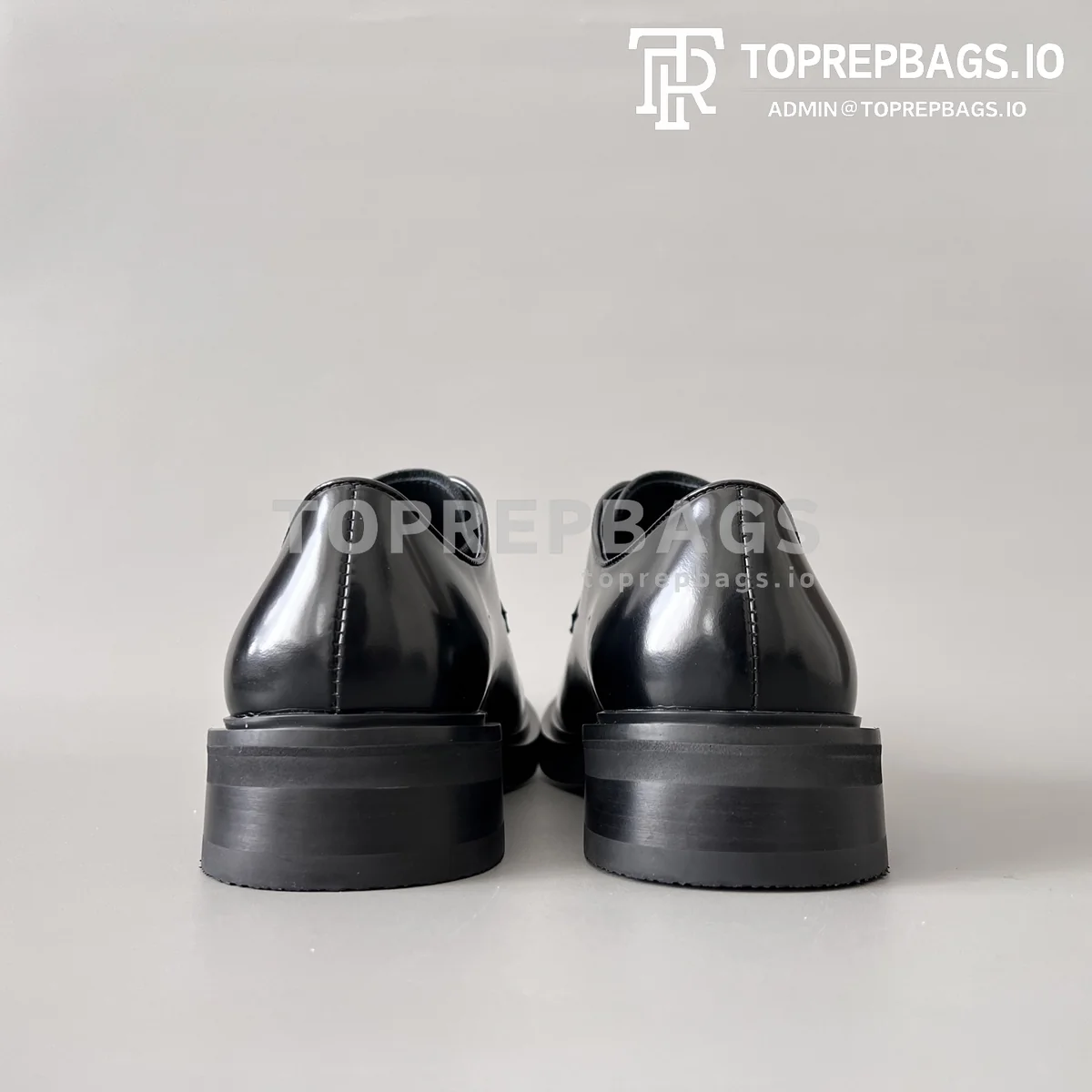 i1740641965871_1957_0_4 Prada in Black