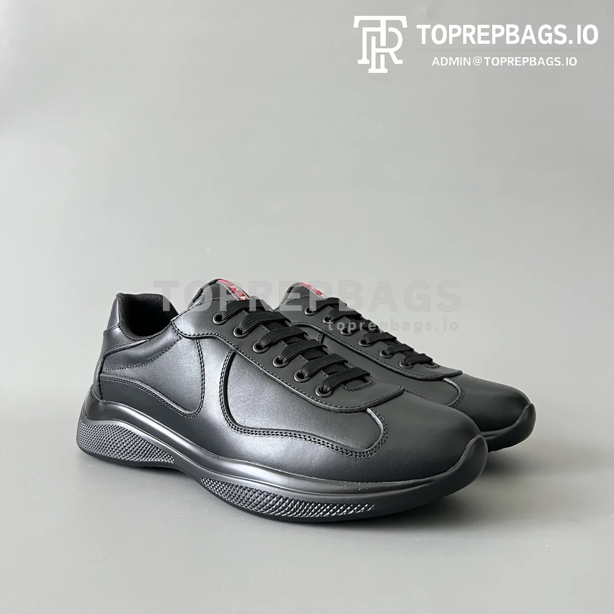 i1744780845115_7222_0_2 Prada in Black
