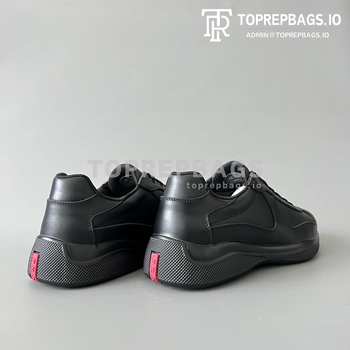 i1744780845116_8337_0_3 Prada in Black