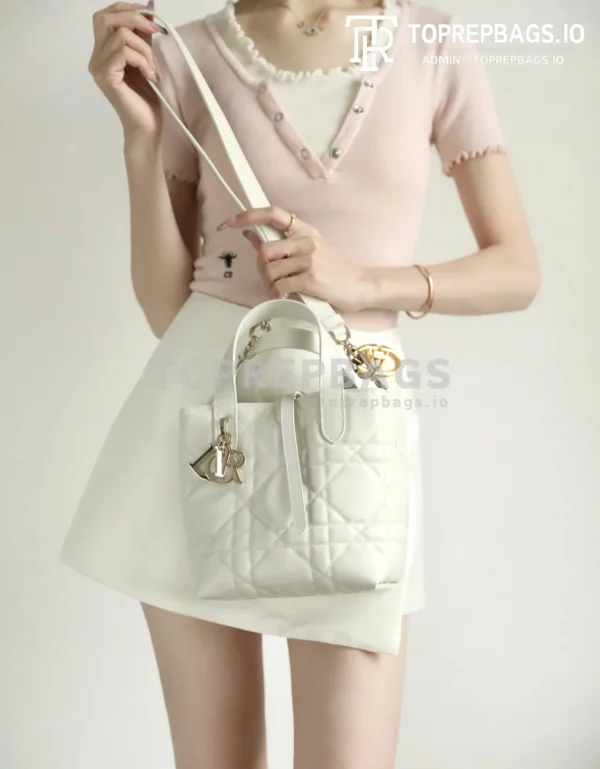 i1744883294662_2085_0_0 Dior Toujours in White