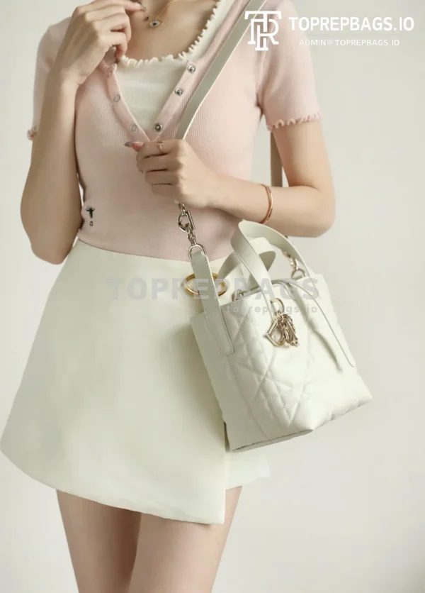 i1744883297386_3272_0_3 Dior Toujours in White