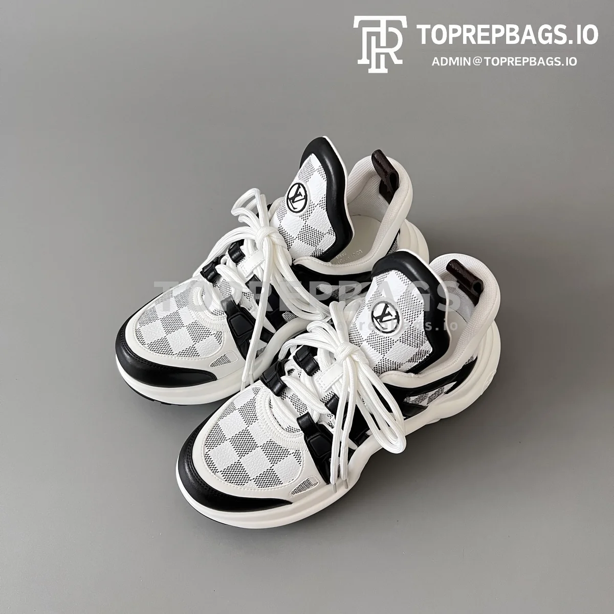 i1744897414224_3255_0_7 Louis Vuitton Archlight in White