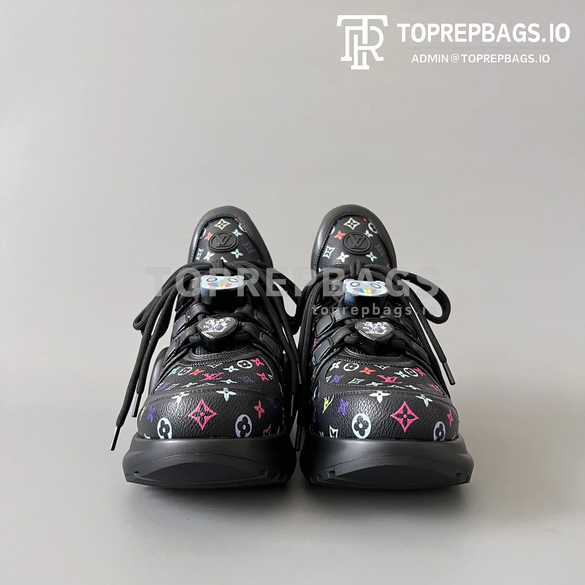i1744897831848_8263_0_1 Louis Vuitton Archlight in Black