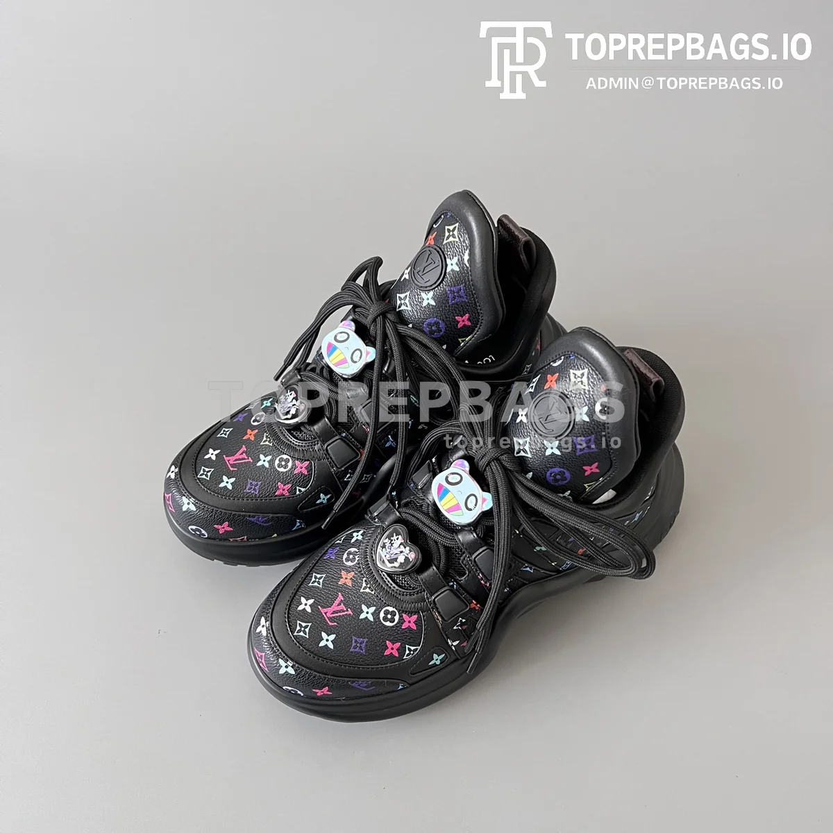 i1744897831852_4624_0_7 Louis Vuitton Archlight in Black