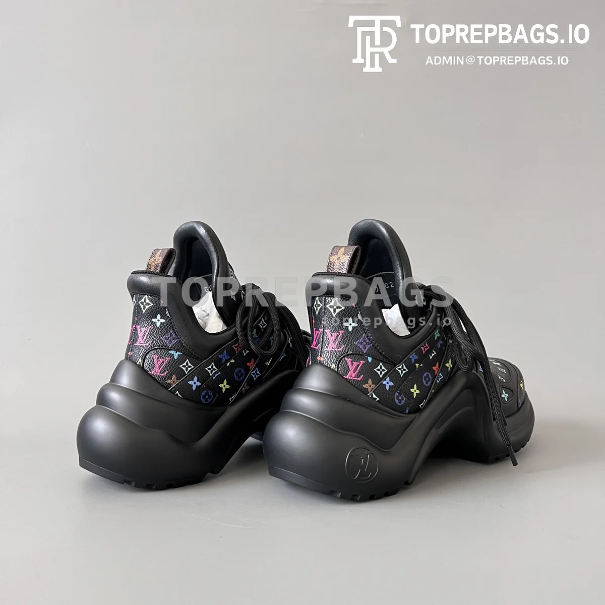 i1744897831864_4266_0_3 Louis Vuitton Archlight in Black