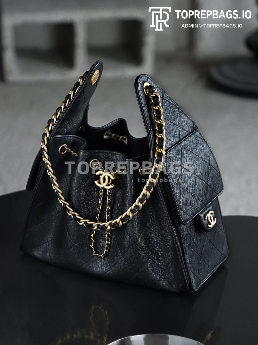 i1745988684660_6190_0_5 Chanel 25 Bag Small Hobo in Black