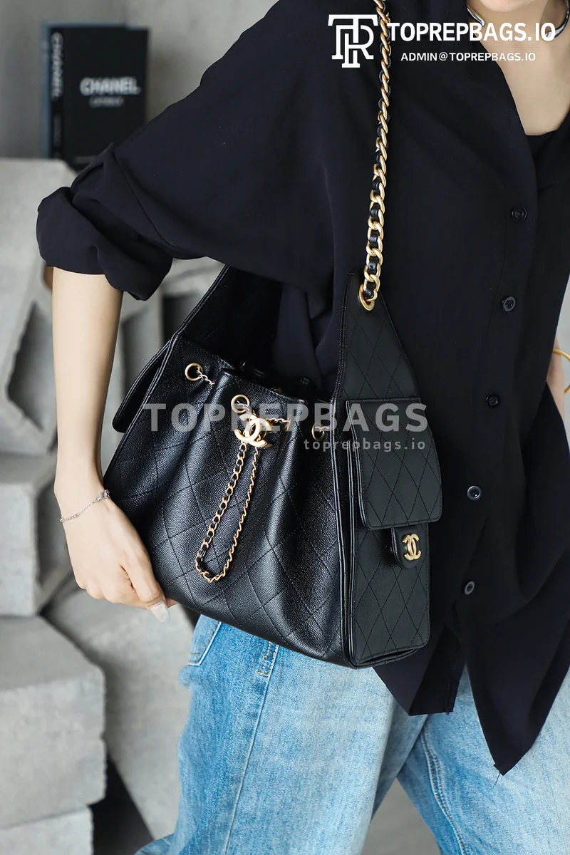 i1745988932409_980_0_0 Chanel 25 Bag Small Hobo in Black