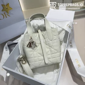 i1746278368012_152_0_0 Dior D-Toujours Mini in White