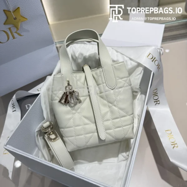 i1746278368012_152_0_0 Dior D-Toujours Mini in White