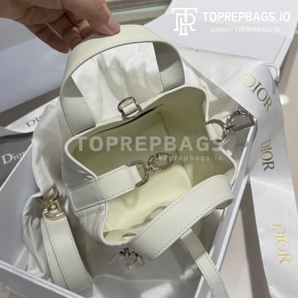 i1746278369105_3256_0_6 Dior D-Toujours Mini in White