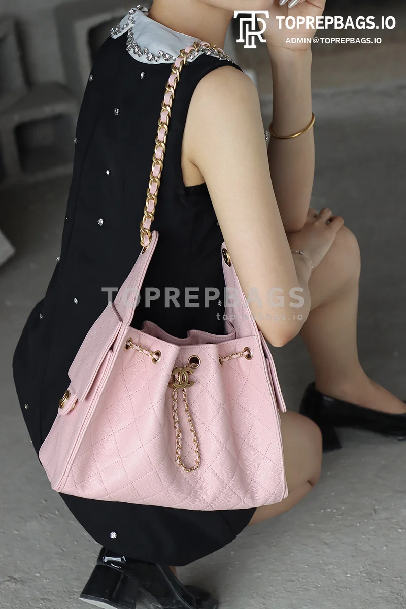 i1746423575689_5433_0_4 Chanel 25 Bag Small Hobo in Pink
