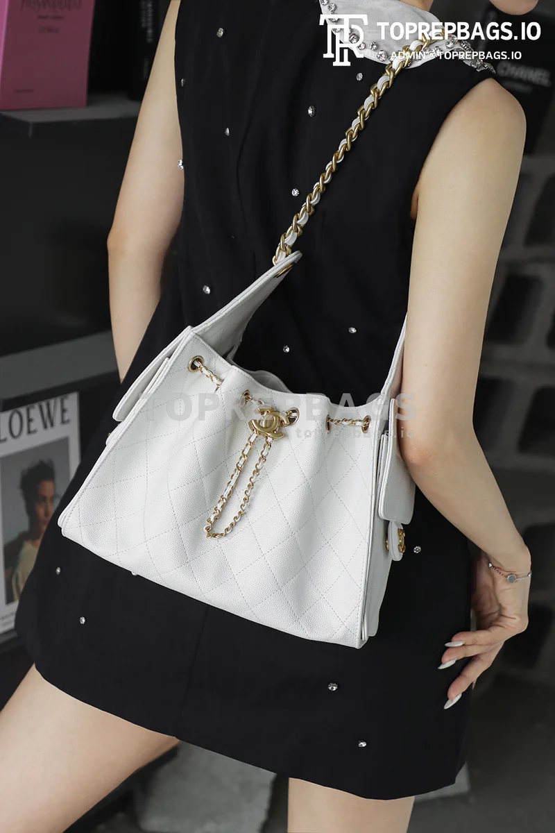 i1746423921007_109_0_4 Chanel 25 Bag Small Hobo in White