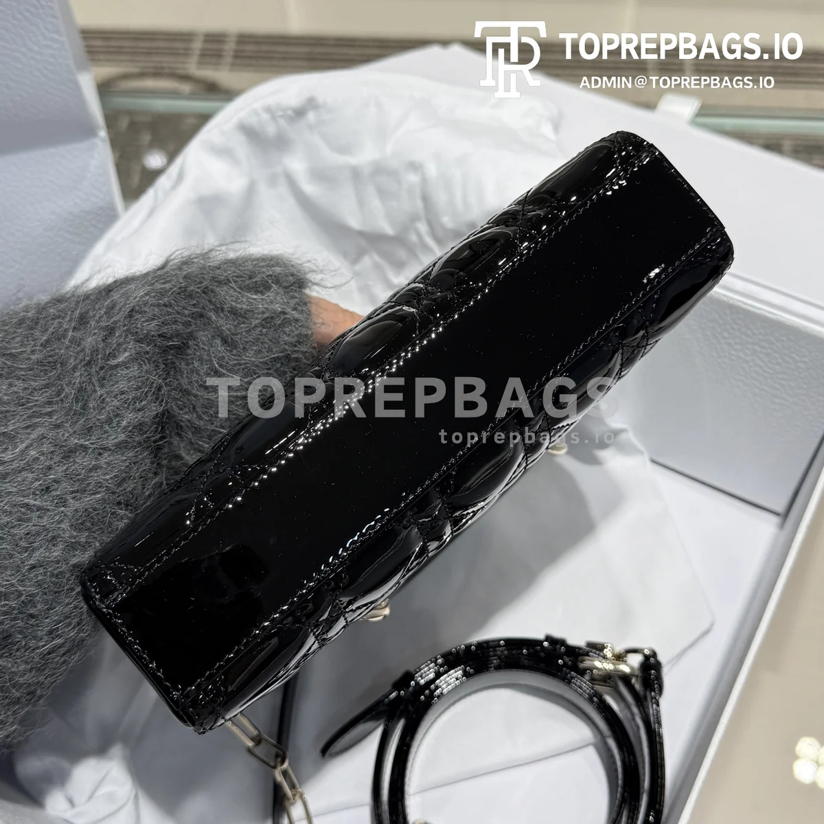 i1746604517173_6106_0_3 Dior D-Joy in Black