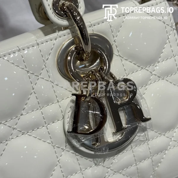 i1746697703868_7634_0_5 Dior D-Joy in White