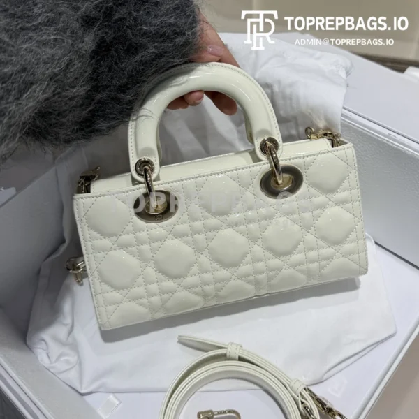 i1746697703969_5137_0_1 Dior D-Joy in White