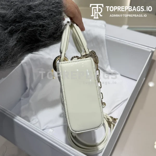 i1746697704116_7624_0_2 Dior D-Joy in White