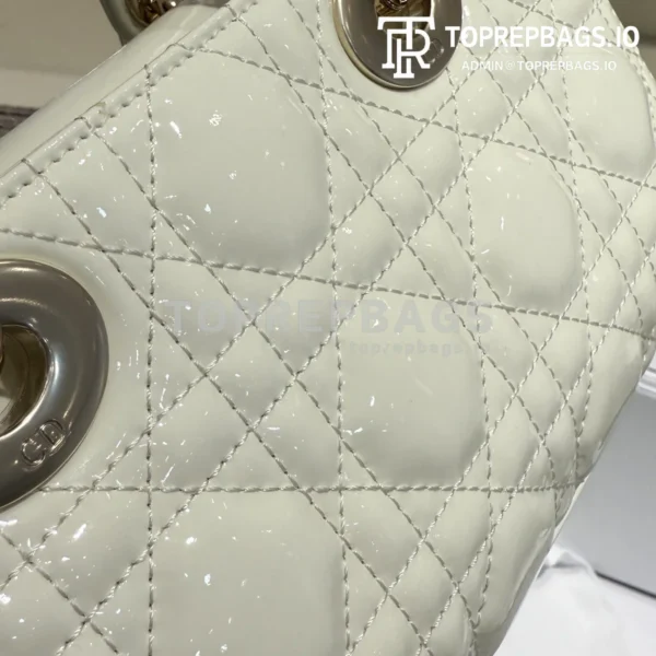 i1746697704830_5223_0_8 Dior D-Joy in White