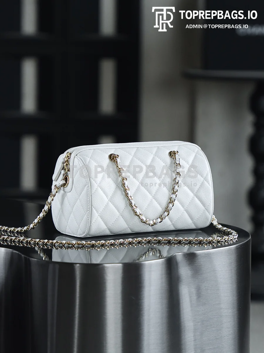 i1747207873033_5832_0_4 Chanel 25P Mini Bowling in White