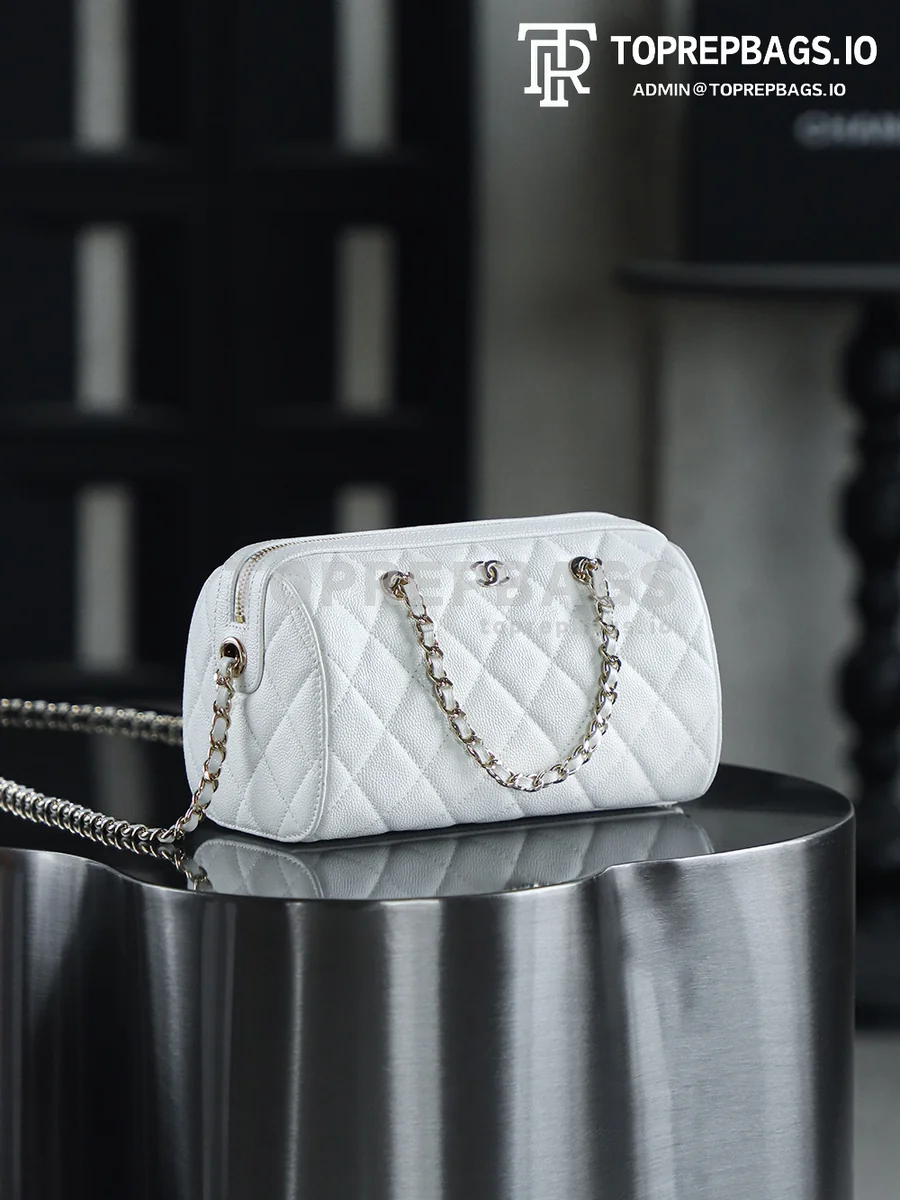 i1747207873049_731_0_1 Chanel 25P Mini Bowling in White