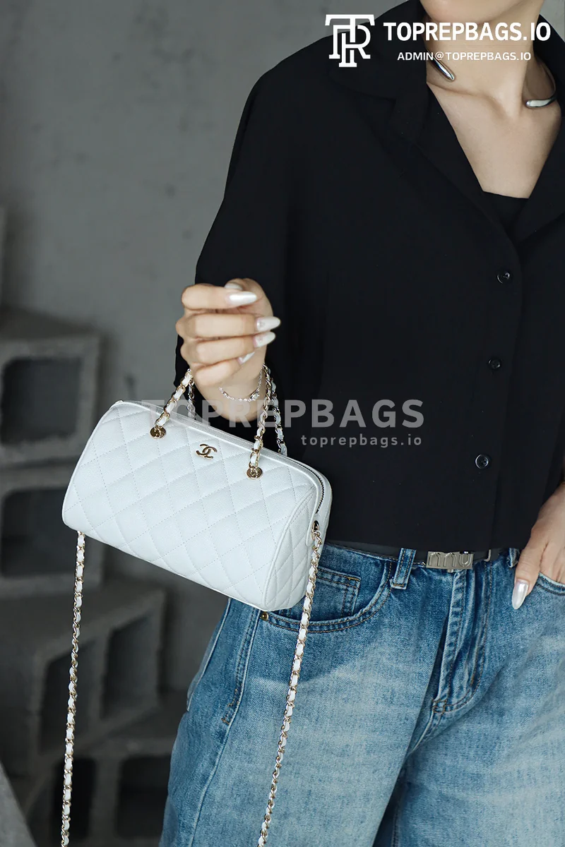 i1747208323121_752_0_2 Chanel 25P Mini Bowling in White