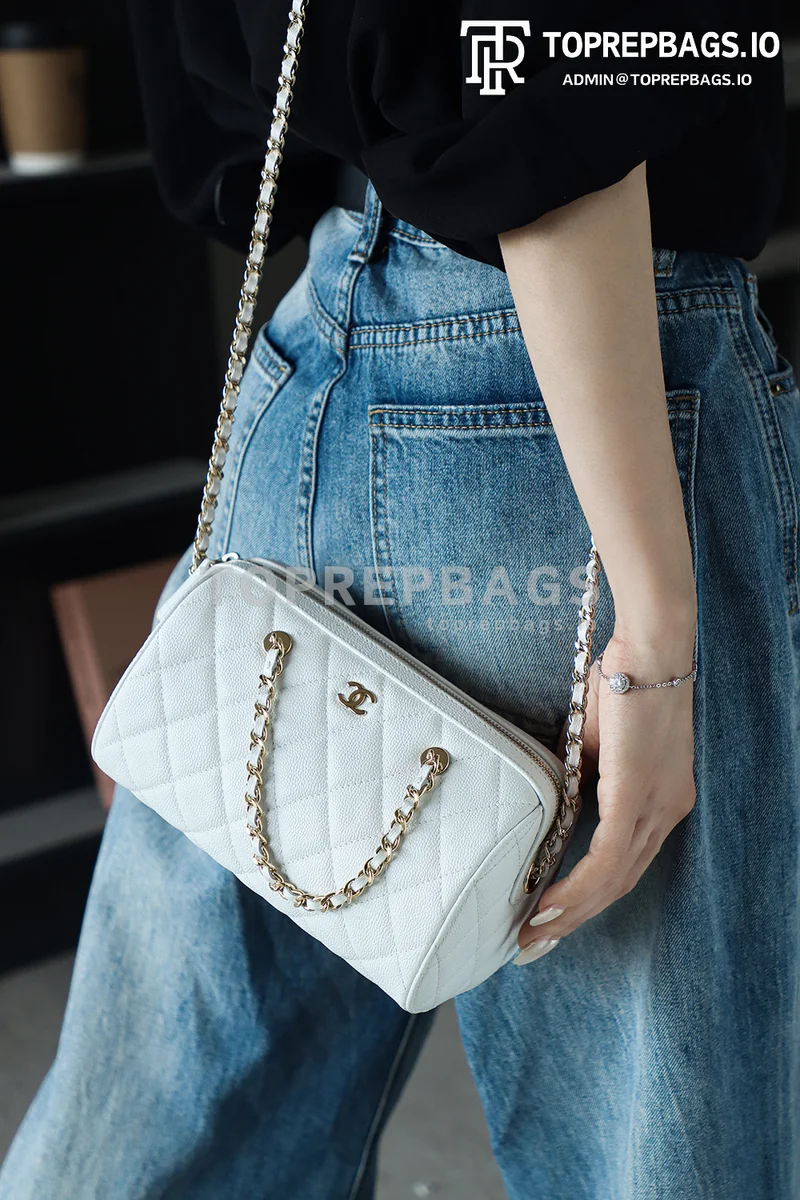 i1747208323657_7439_0_5 Chanel 25P Mini Bowling in White