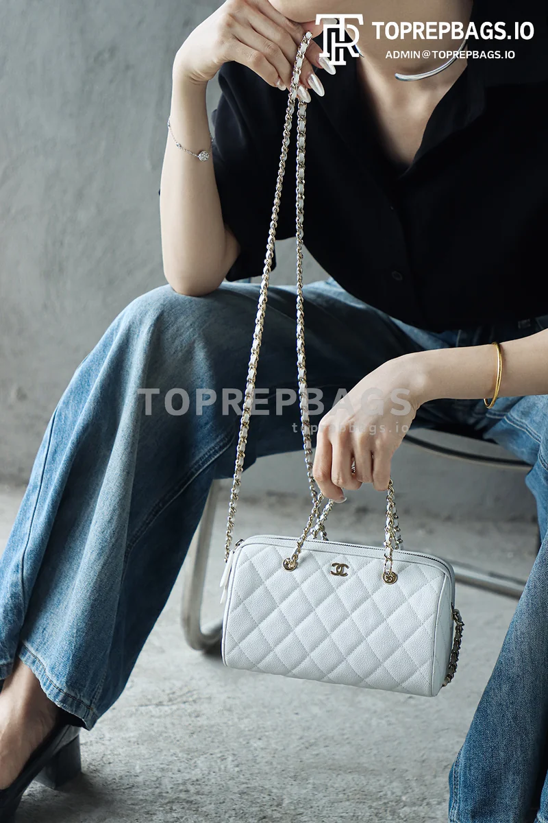 i1747208323692_2736_0_6 Chanel 25P Mini Bowling in White