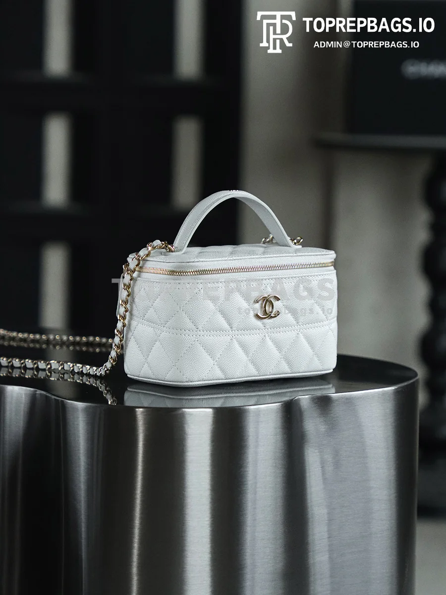 i1747295205271_5307_0_1 Chanel 25C Vanity Case in White