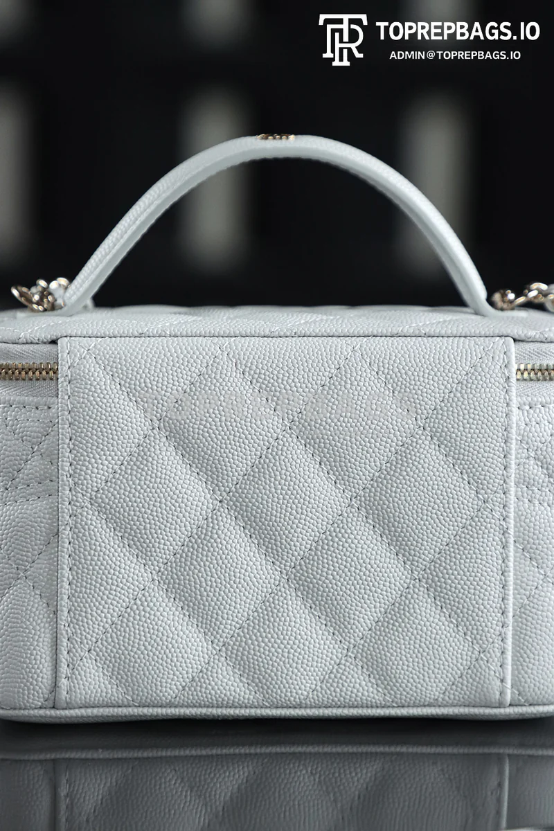 i1747295205271_5384_0_5 Chanel 25C Vanity Case in White