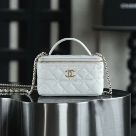 i1747295205272_6889_0_0 Chanel 25C Vanity Case in White