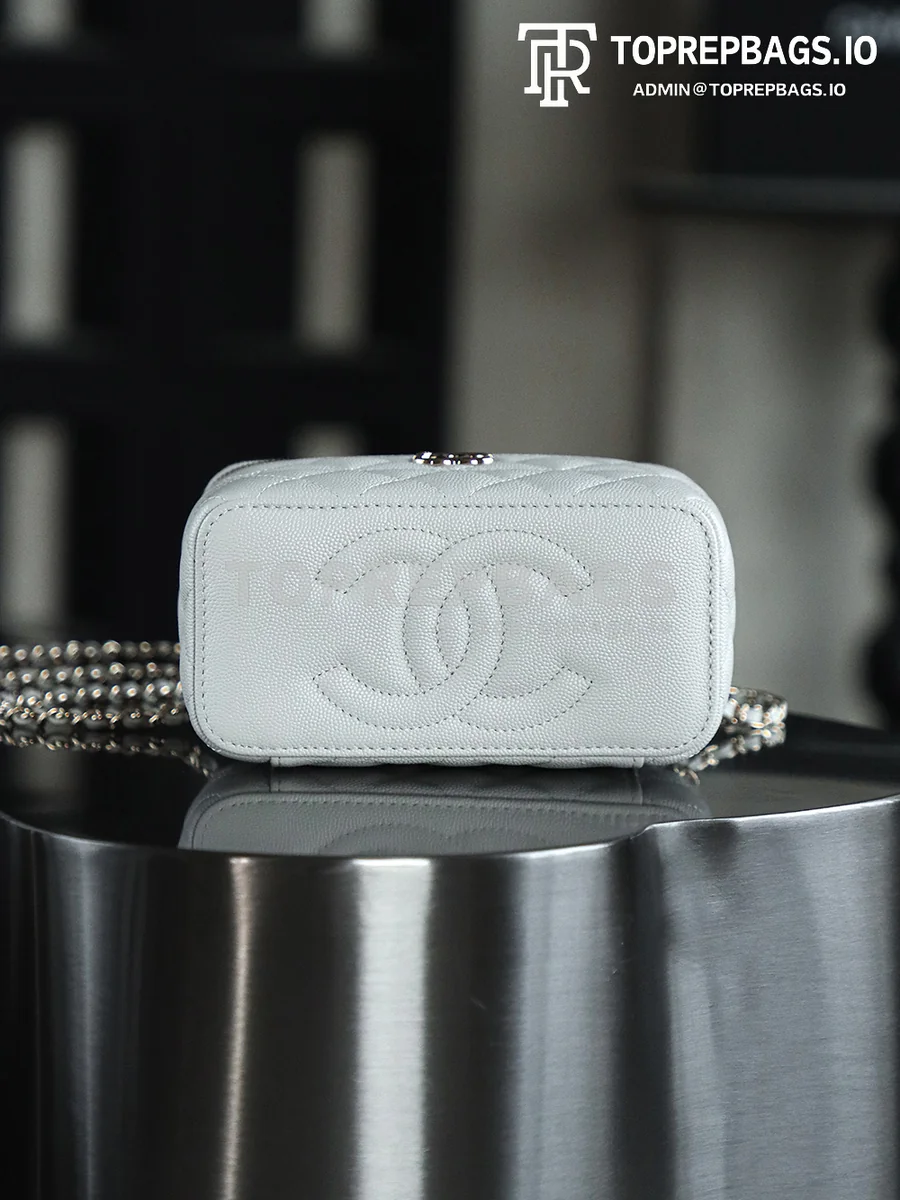 i1747295206607_789_0_3 Chanel 25C Vanity Case in White