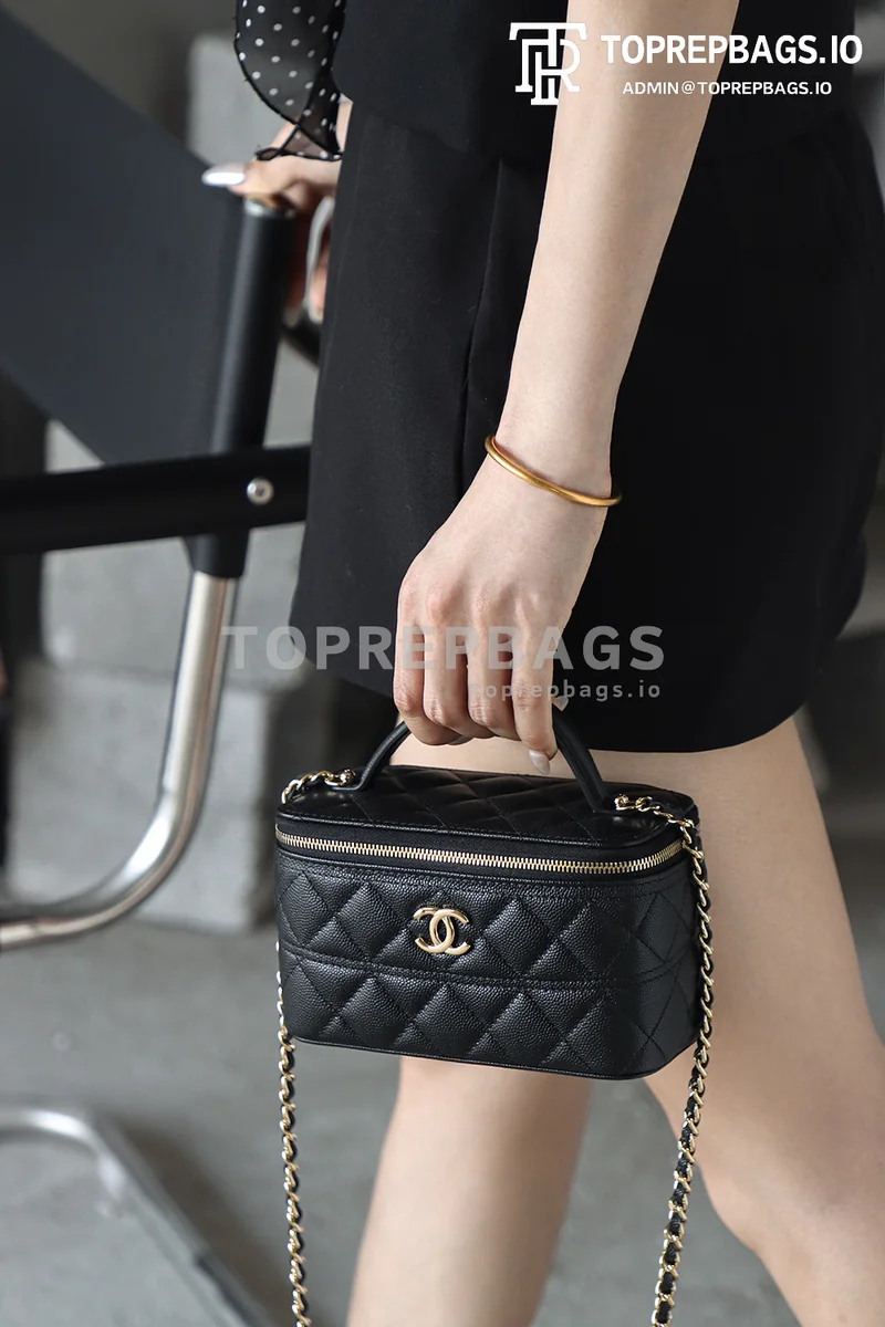 i1747295922203_6274_0_4 Chanel 25C Vanity Case in Black