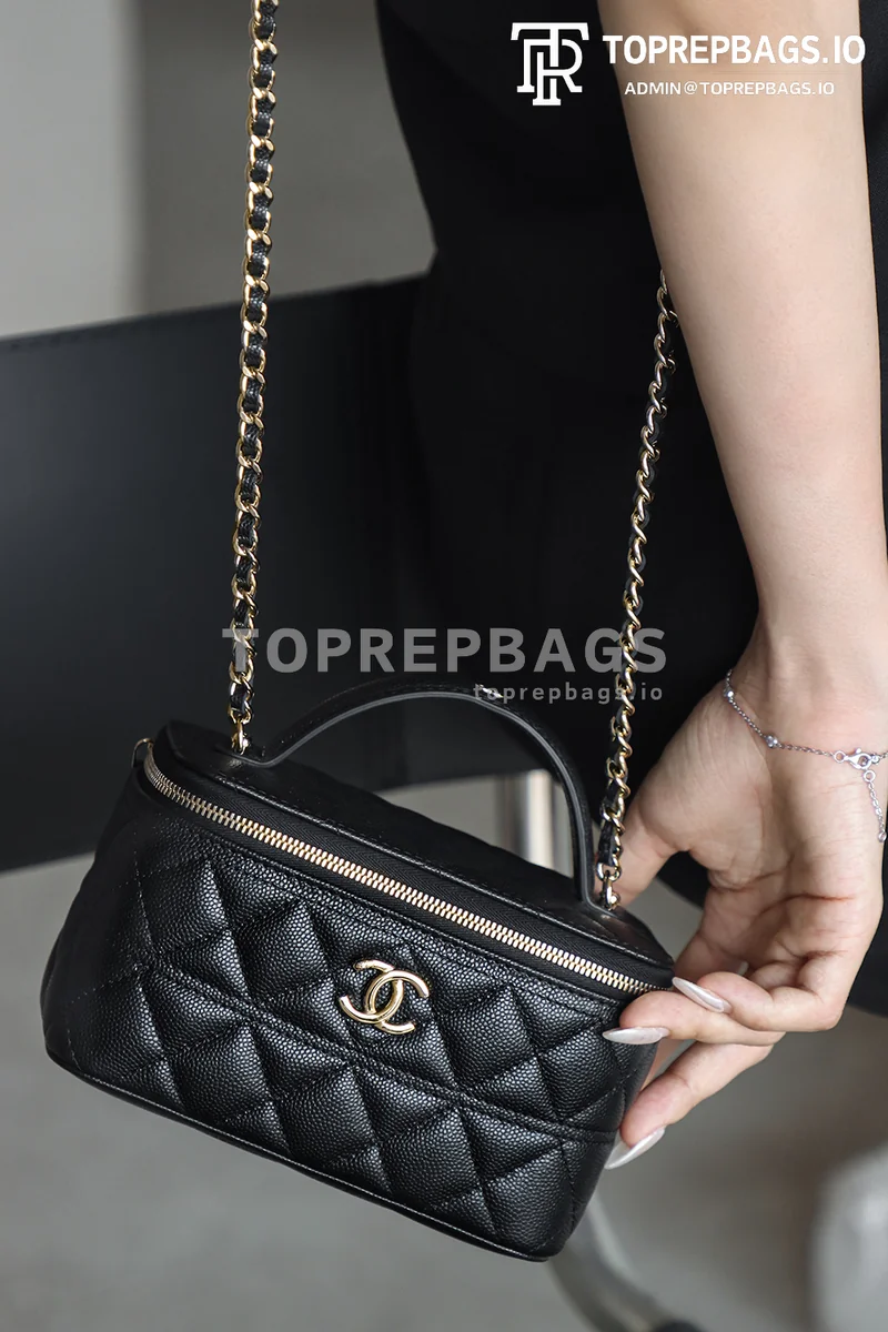 i1747295923031_1059_0_2 Chanel 25C Vanity Case in Black