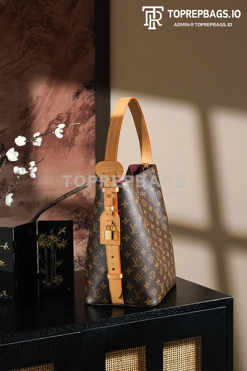 i1747816615894_2673_0_2 Louis Vuitton All In in Brown