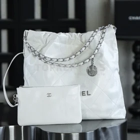 Chanel 22 Bag Medium in White