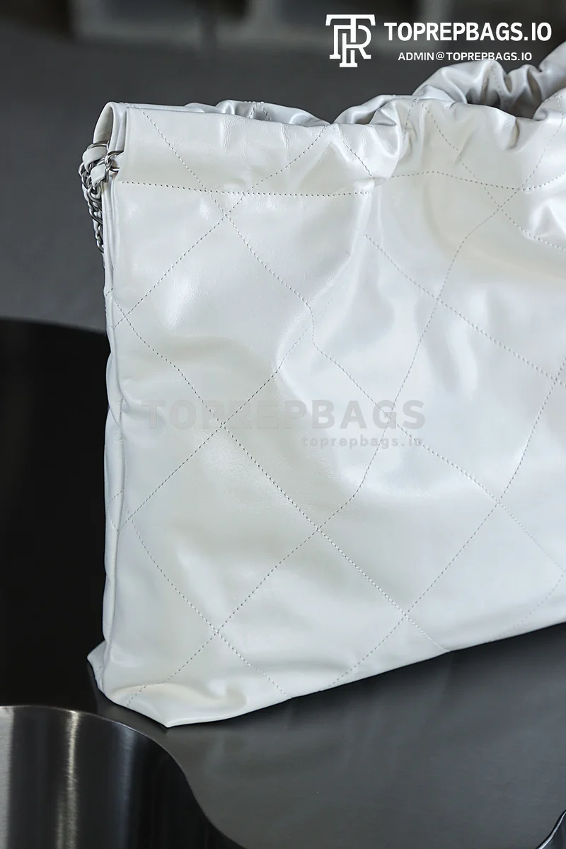 i1748000797417_2889_0_12 Chanel 22 Bag Medium in White