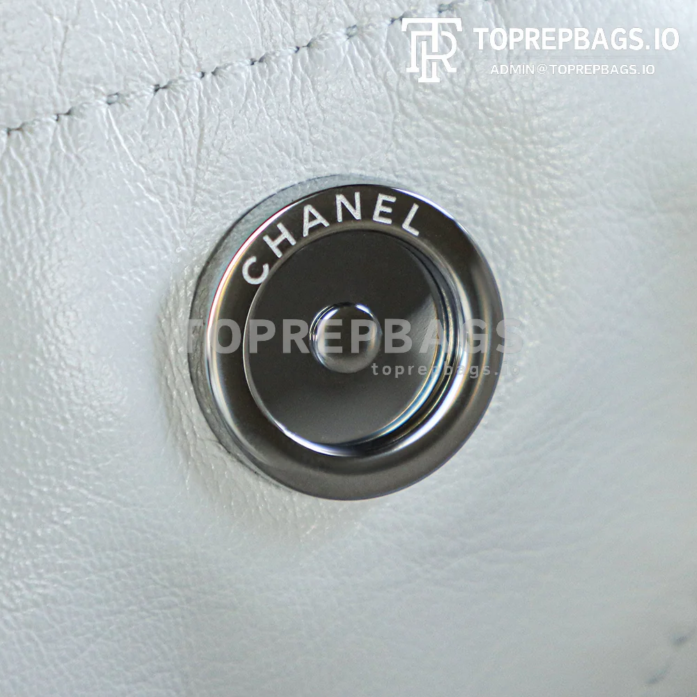 i1748001012724_6935_0_8 Chanel 22 Bag Medium in White