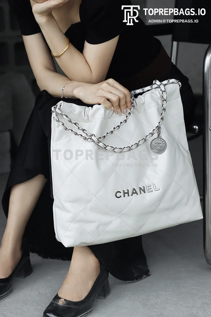 i1748001059452_6814_0_8 Chanel 22 Bag Medium in White