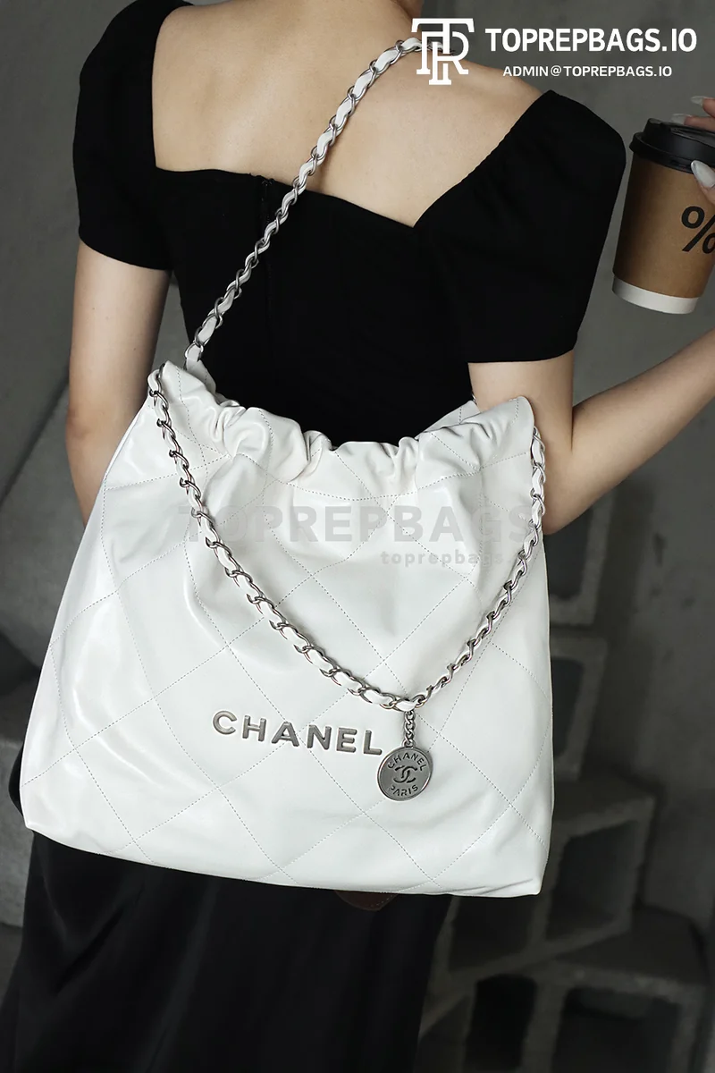 i1748001059453_6811_0_2 Chanel 22 Bag Medium in White