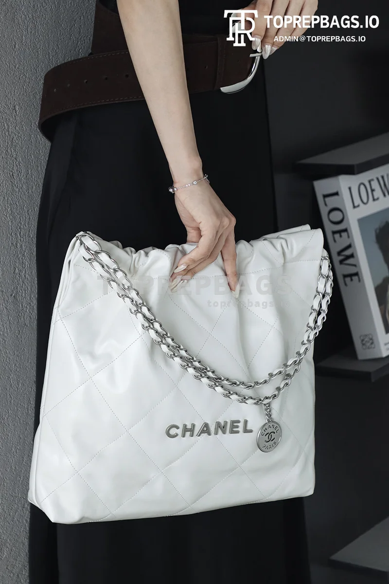 i1748001059463_4221_0_5 Chanel 22 Bag Medium in White