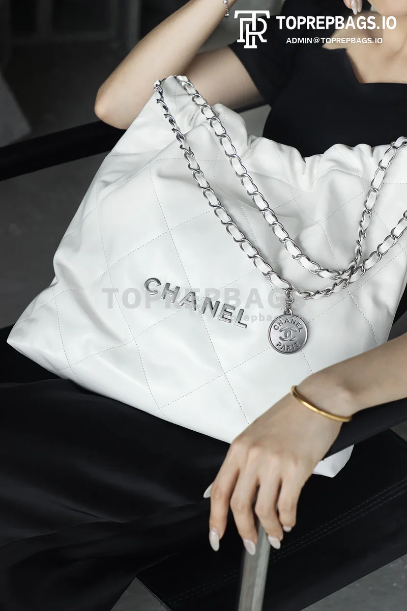 i1748001060275_1761_0_6 Chanel 22 Bag Medium in White