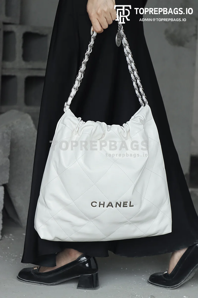 i1748001060288_2892_0_0 Chanel 22 Bag Medium in White