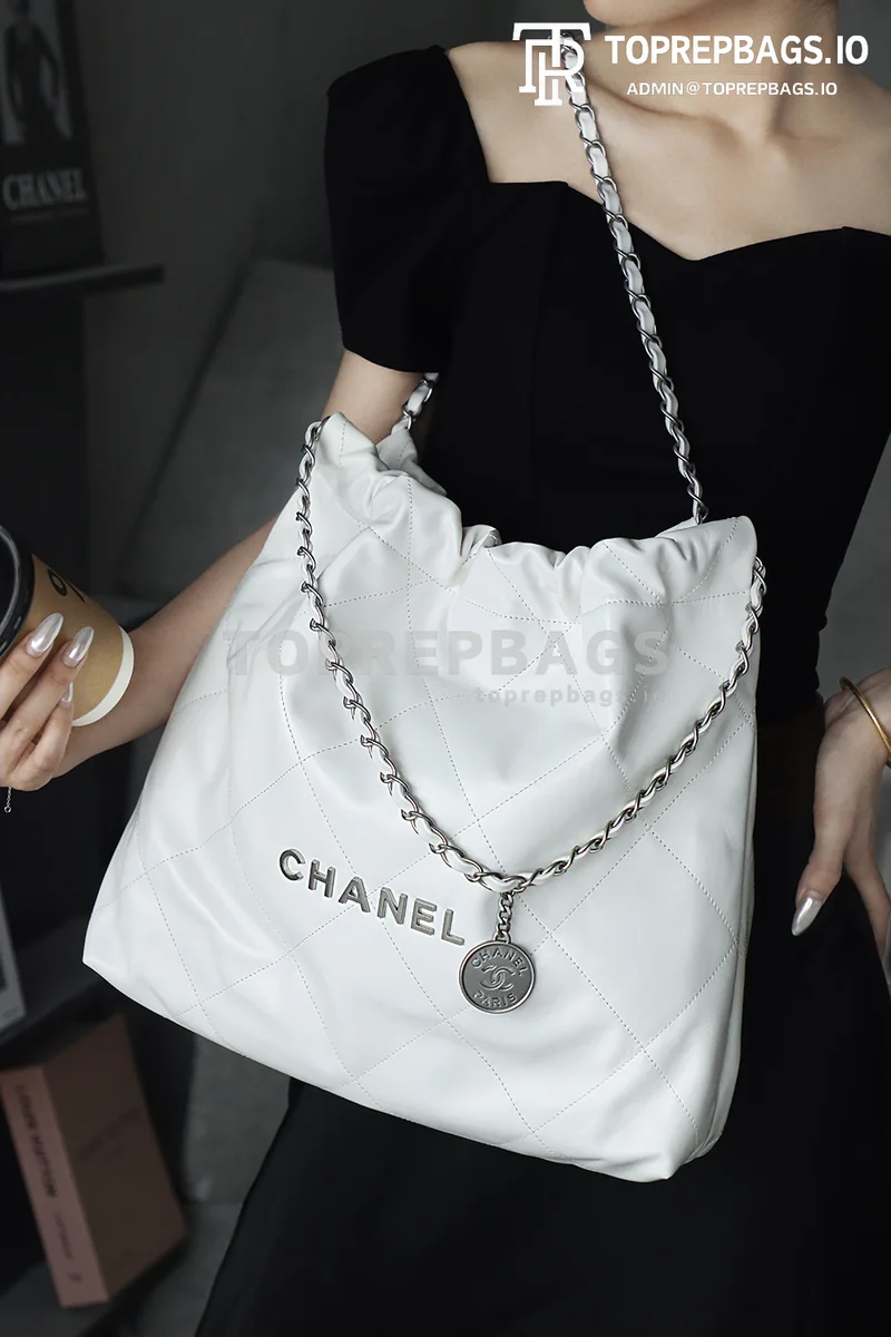 i1748001060294_8698_0_3 Chanel 22 Bag Medium in White