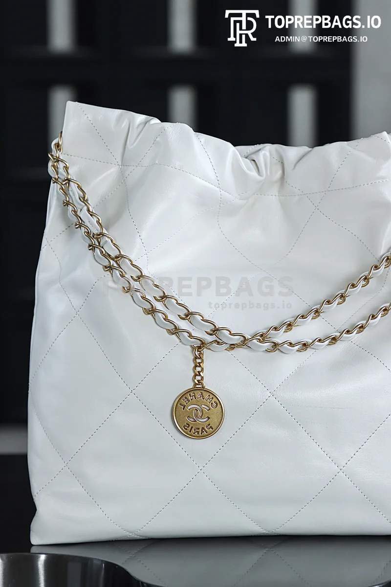 i1748001869644_3585_0_1 Chanel 22 Bag Medium in White