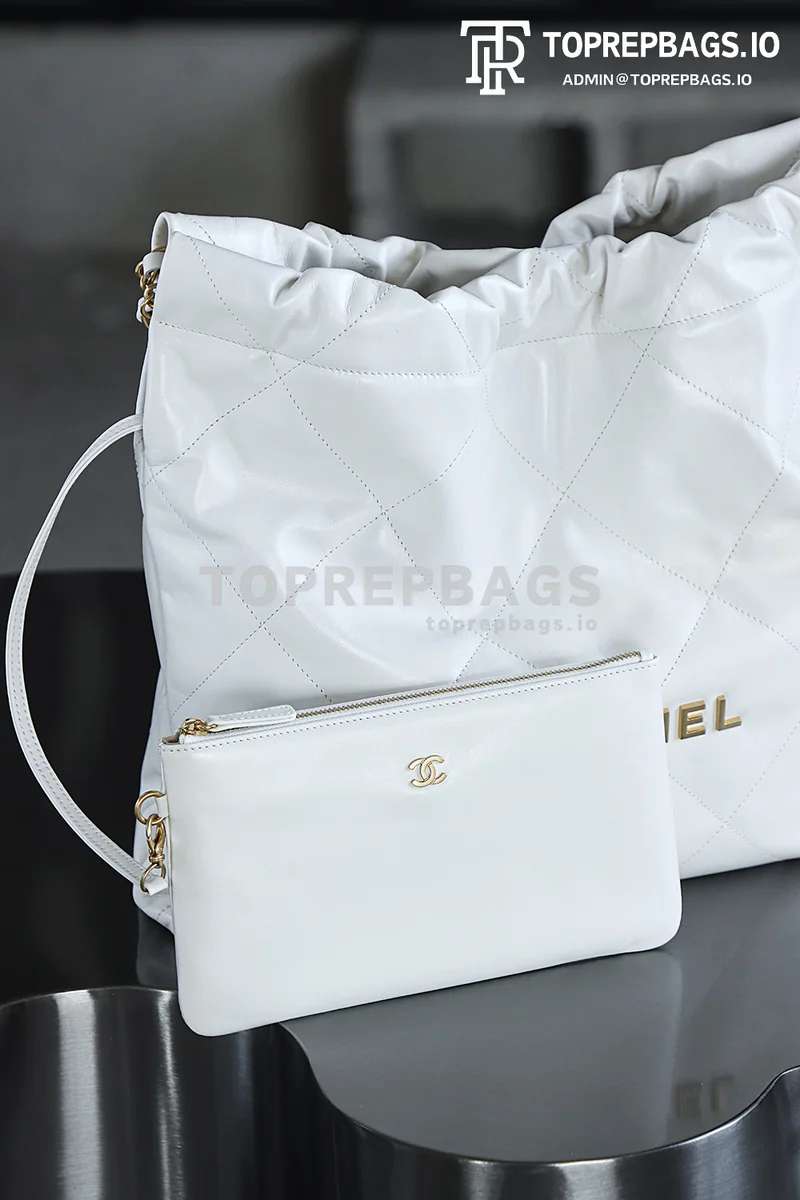 i1748001870022_6491_0_2 Chanel 22 Bag Medium in White
