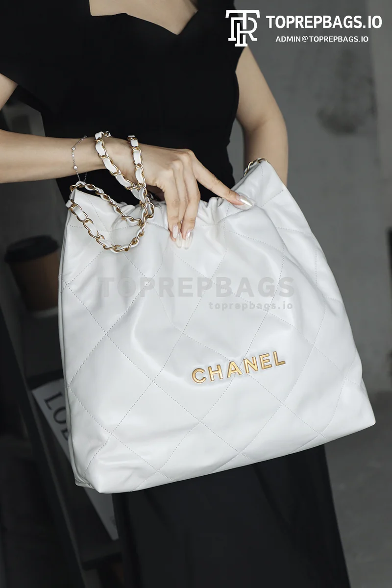 i1748002772813_1981_0_0 Chanel 22 Bag Medium in White