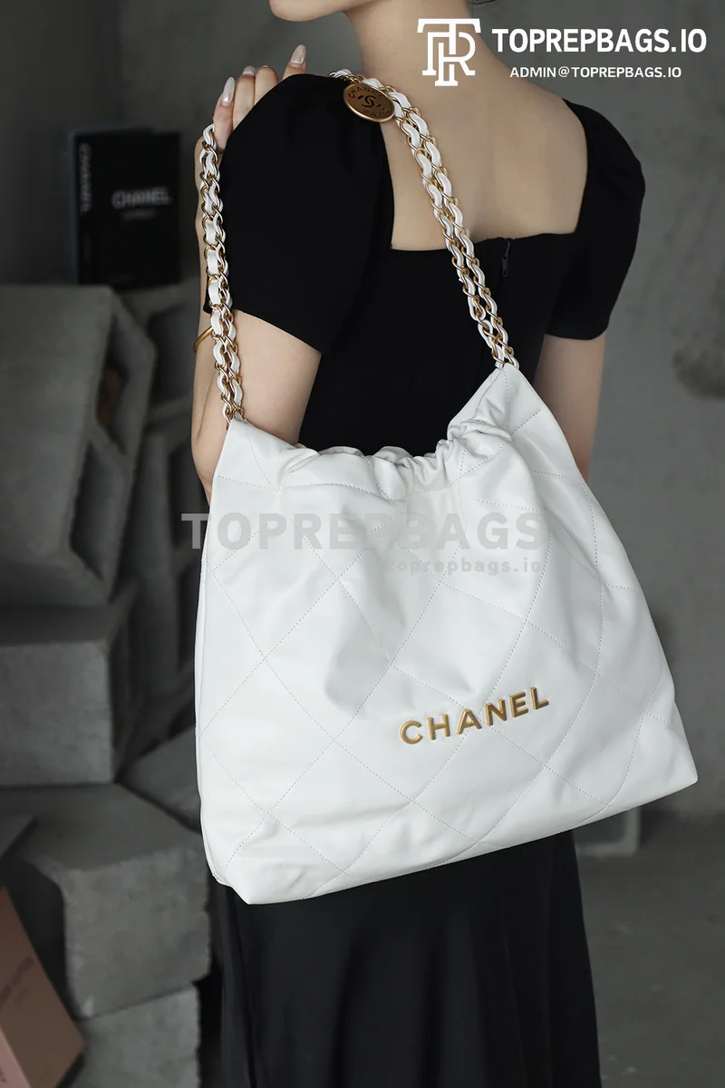 i1748002773717_8047_0_4 Chanel 22 Bag Medium in White